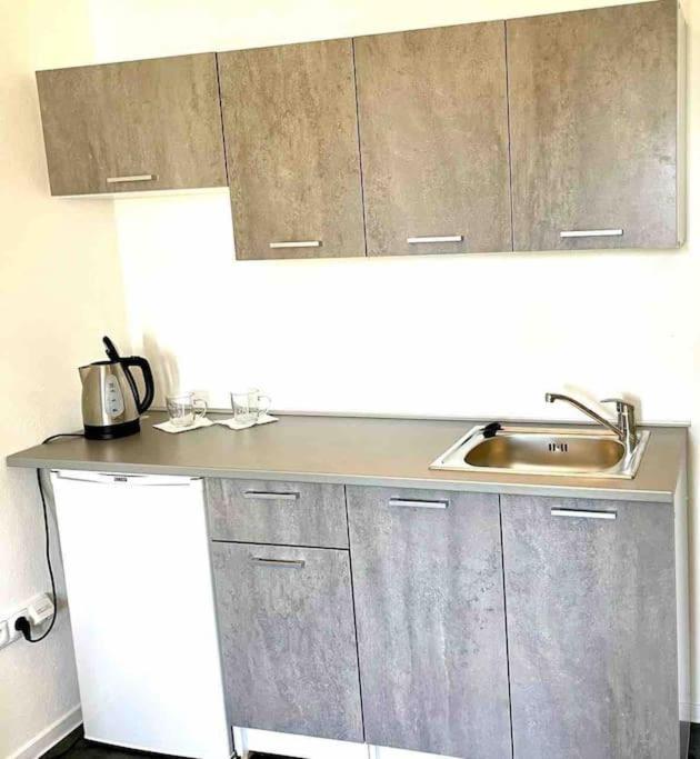 Utulny Byt V Super Lokalite Apartamento Bratislava Exterior foto